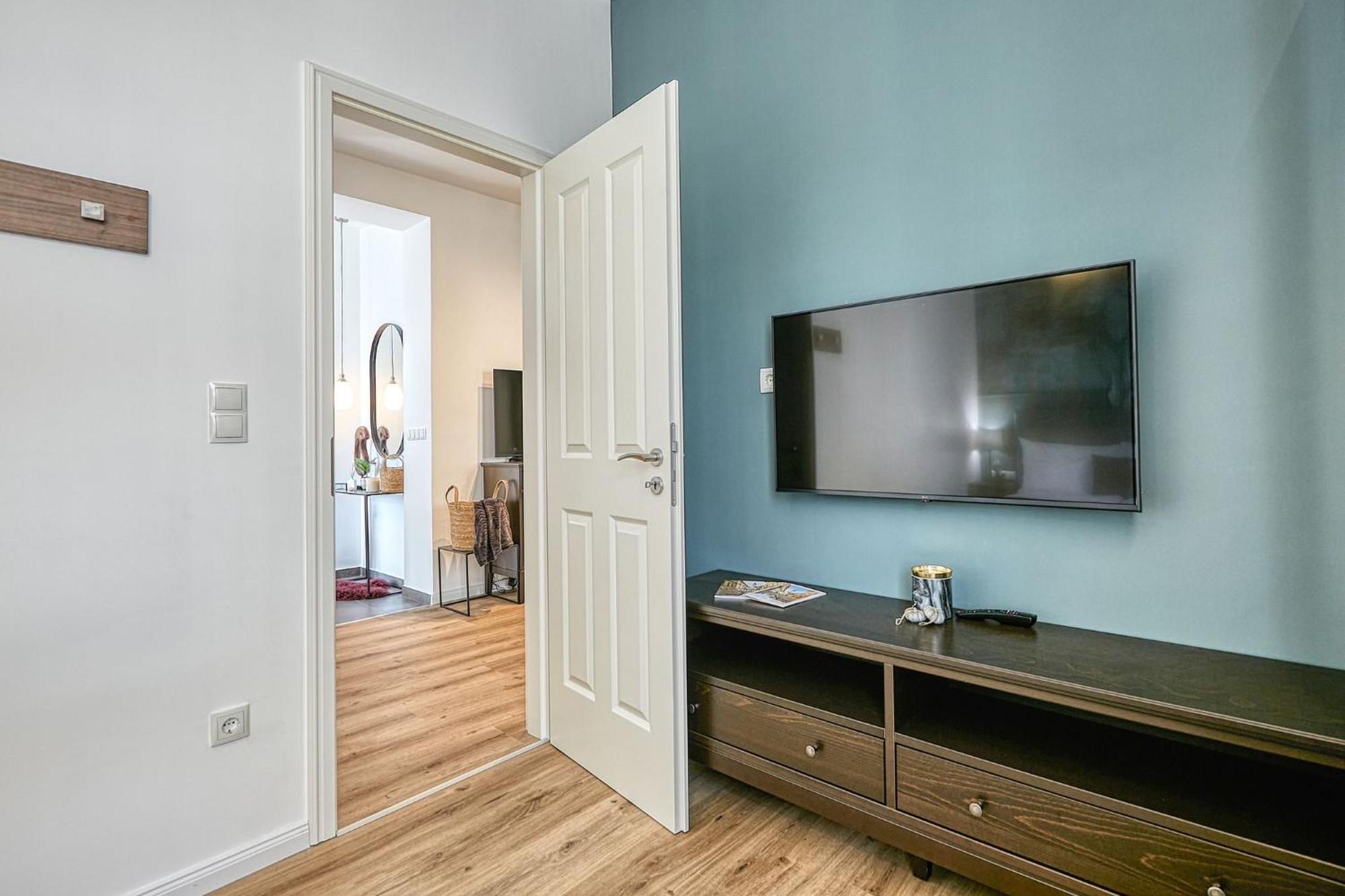 Botaniq Apartment