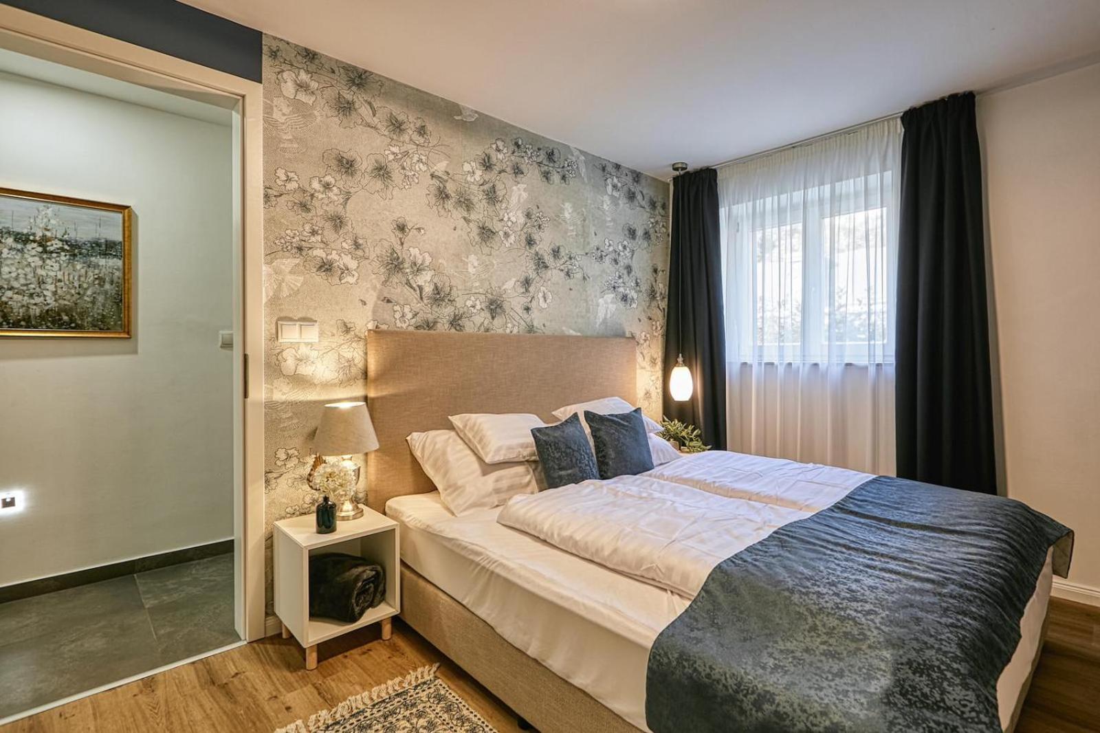 Botaniq Apartment